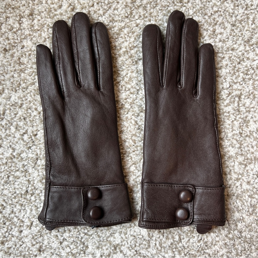Elegant Brown Leather Gloves